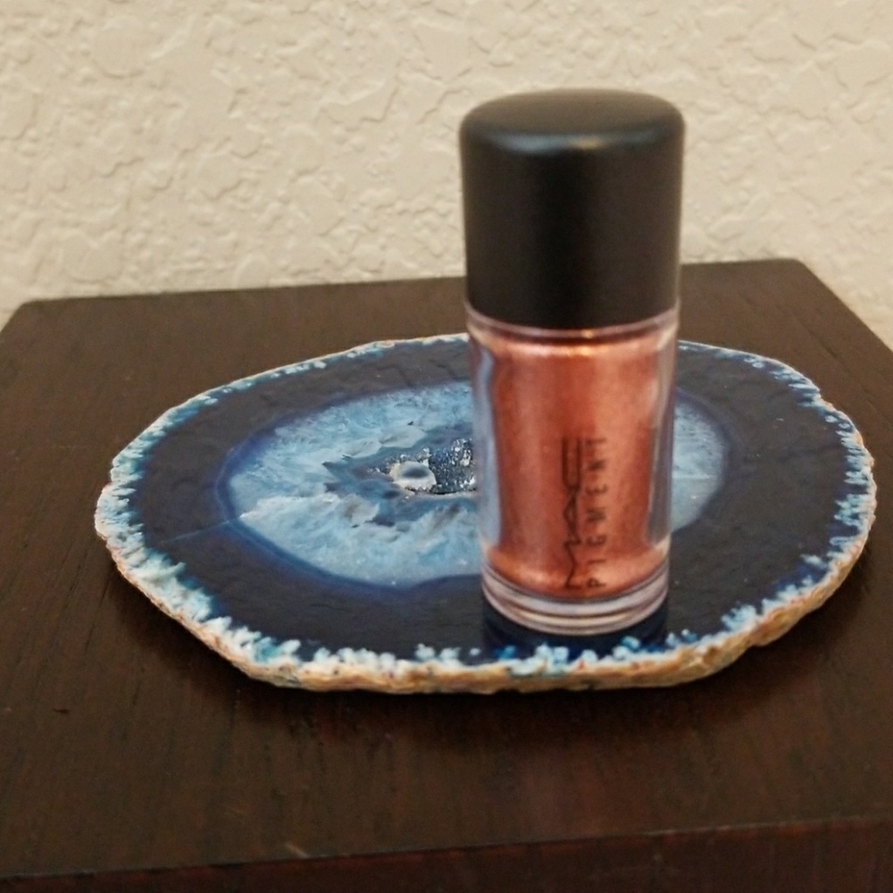 NWOT MAC copper sparkle eye shadow